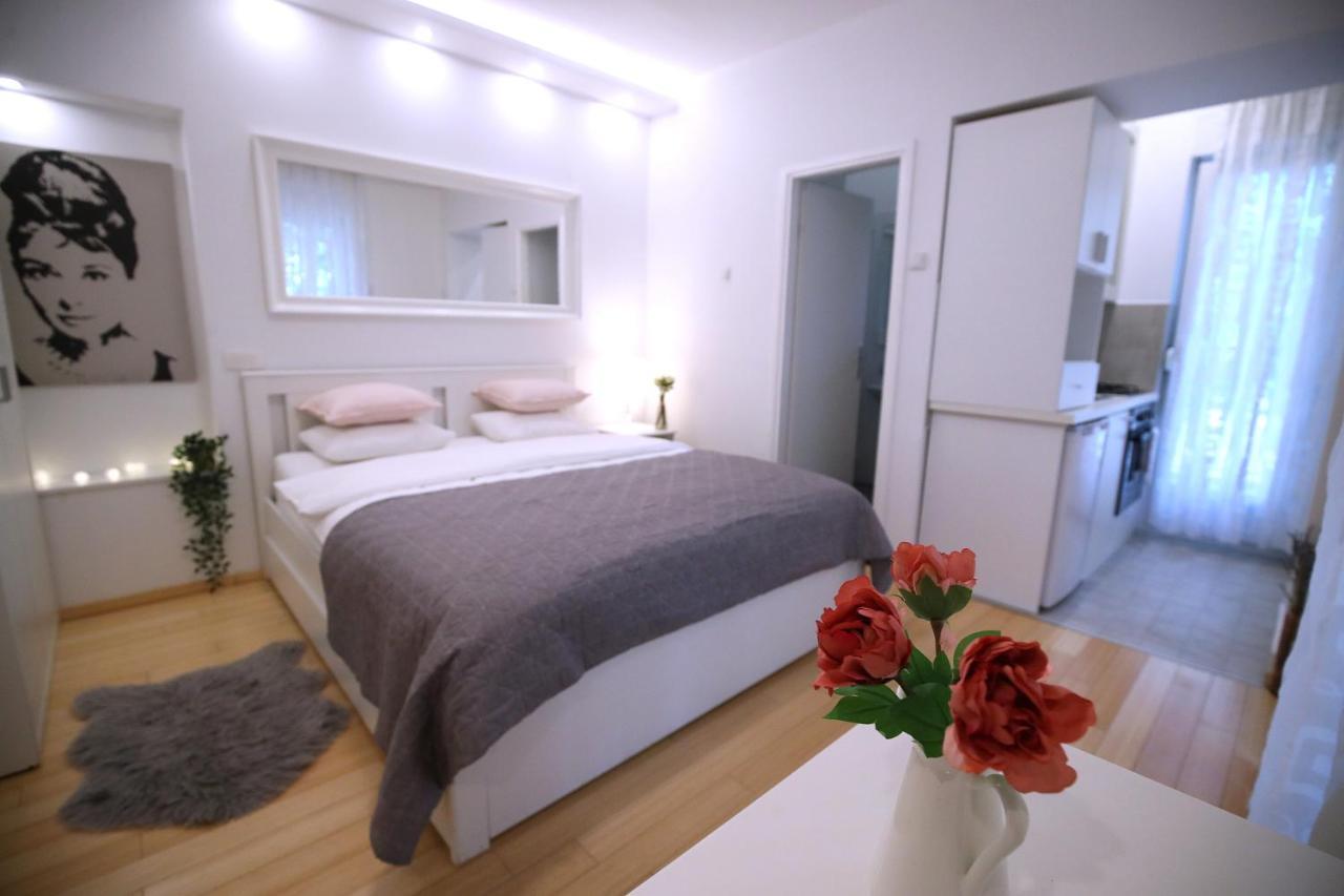 Ferienwohnung La Vie Est Belle Zagreb Exterior foto