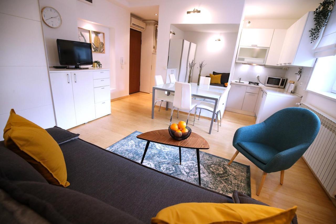 Ferienwohnung La Vie Est Belle Zagreb Exterior foto