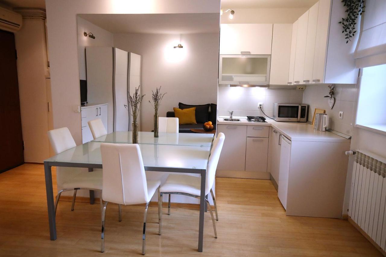 Ferienwohnung La Vie Est Belle Zagreb Exterior foto