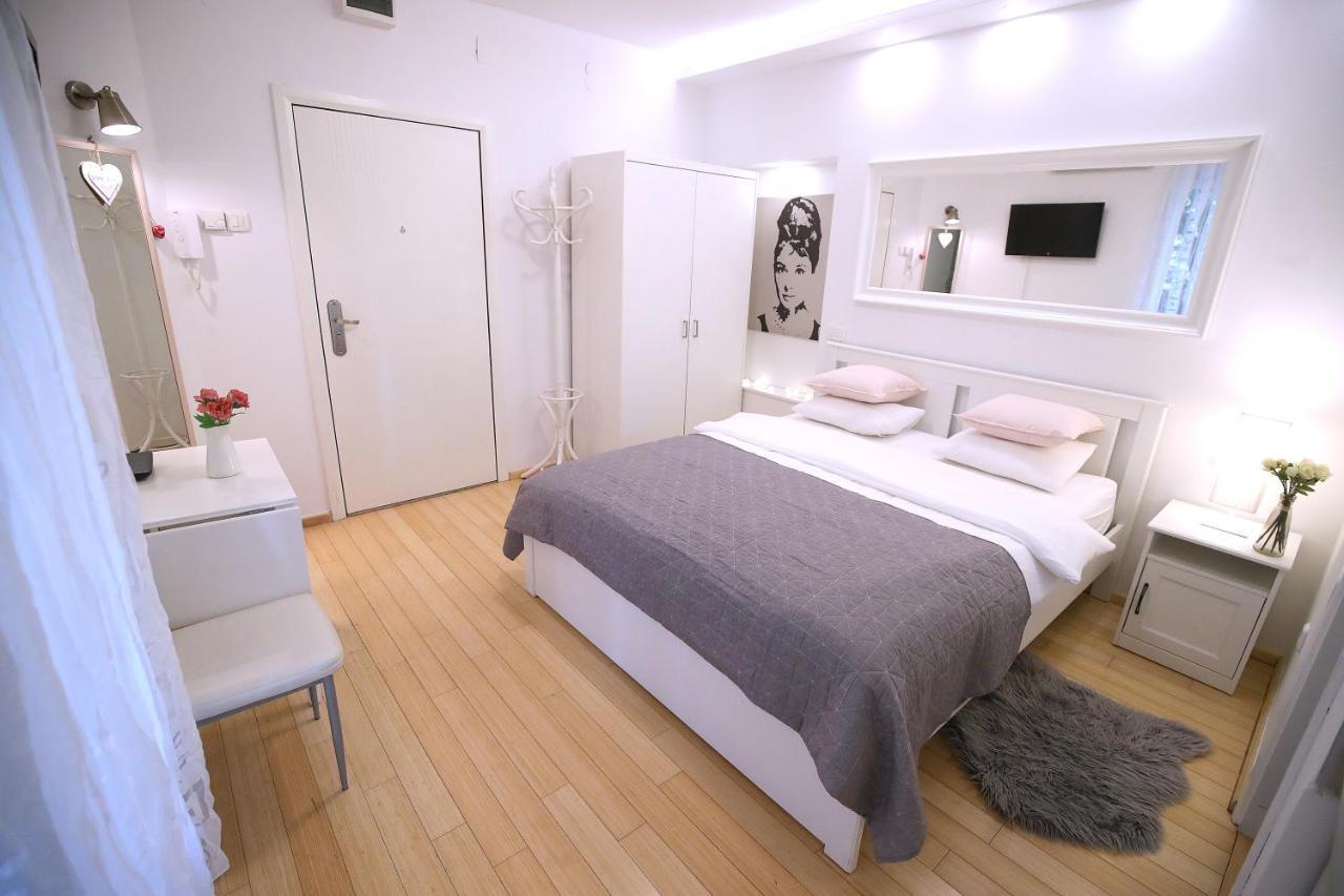 Ferienwohnung La Vie Est Belle Zagreb Exterior foto